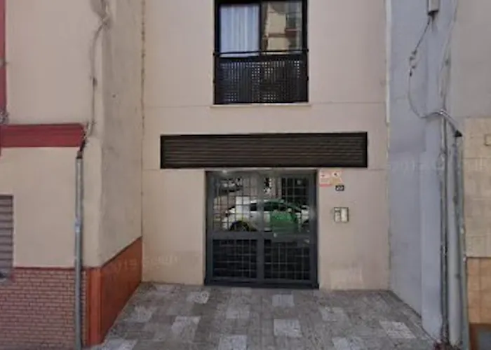 Holidays2Malaga Refino Pool And Parking